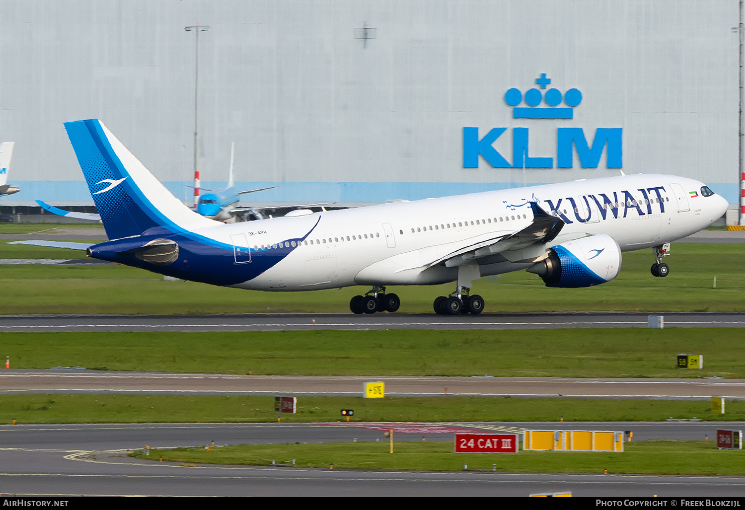 Aircraft Photo of 9K-APH | Airbus A330-841N | Kuwait Airways | AirHistory.net #816298