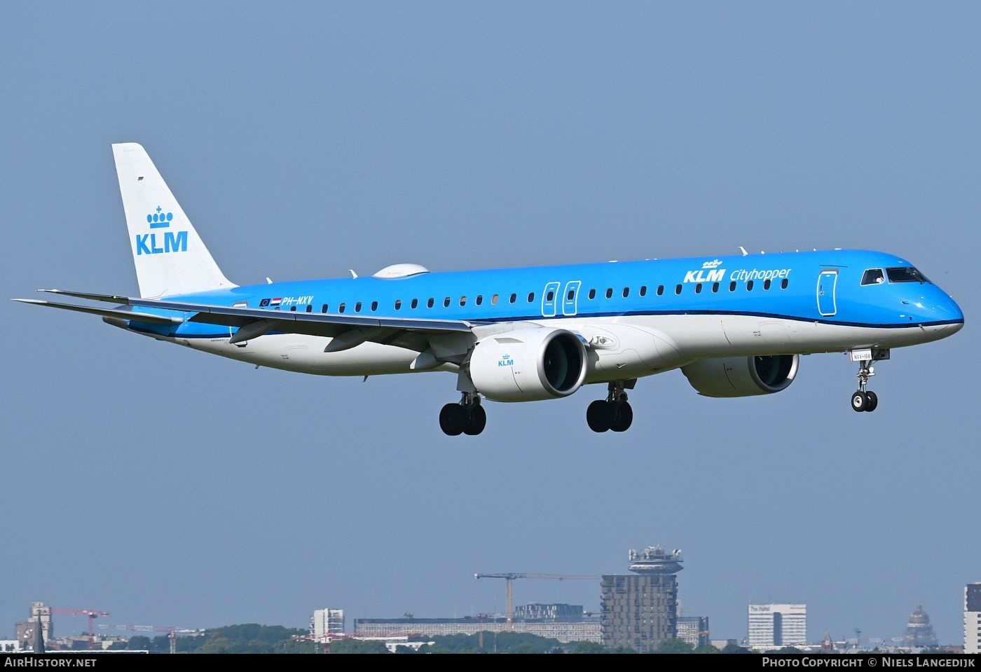 Aircraft Photo of PH-NXV | Embraer 195-E2 (ERJ-190-400 STD) | KLM Cityhopper | AirHistory.net #816374