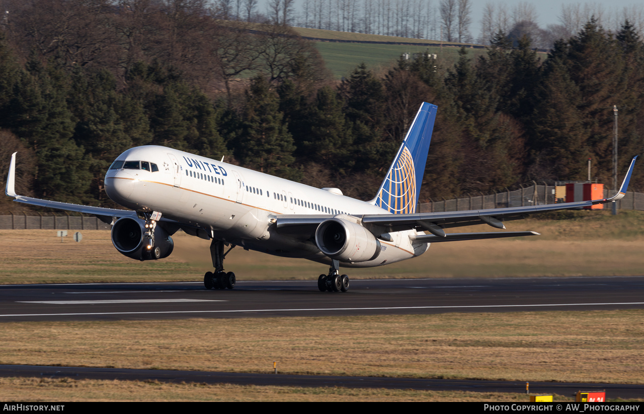 Aircraft Photo of N18119 | Boeing 757-224 | United Airlines | AirHistory.net #816394