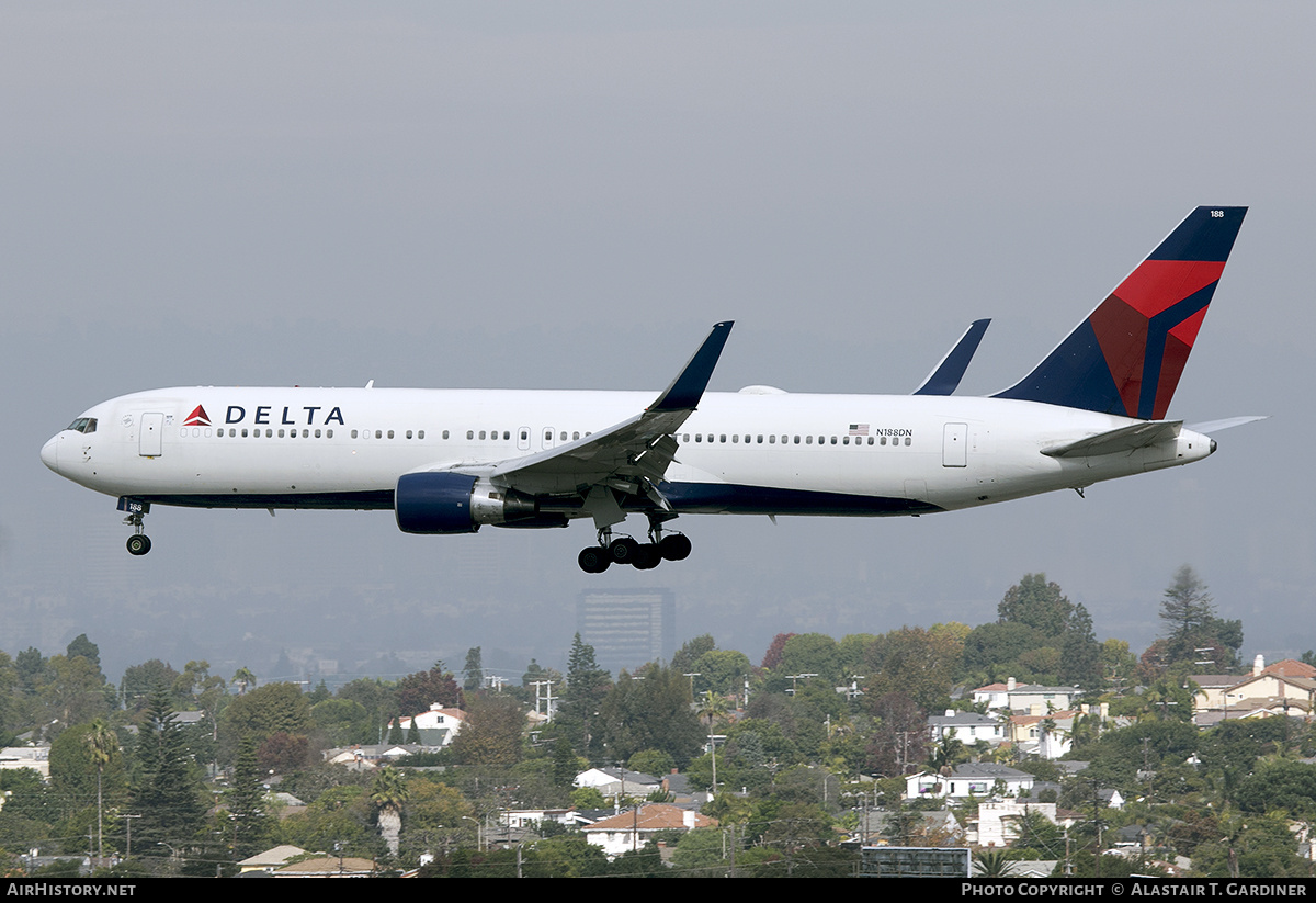 Aircraft Photo of N188DN | Boeing 767-332/ER | Delta Air Lines | AirHistory.net #816418