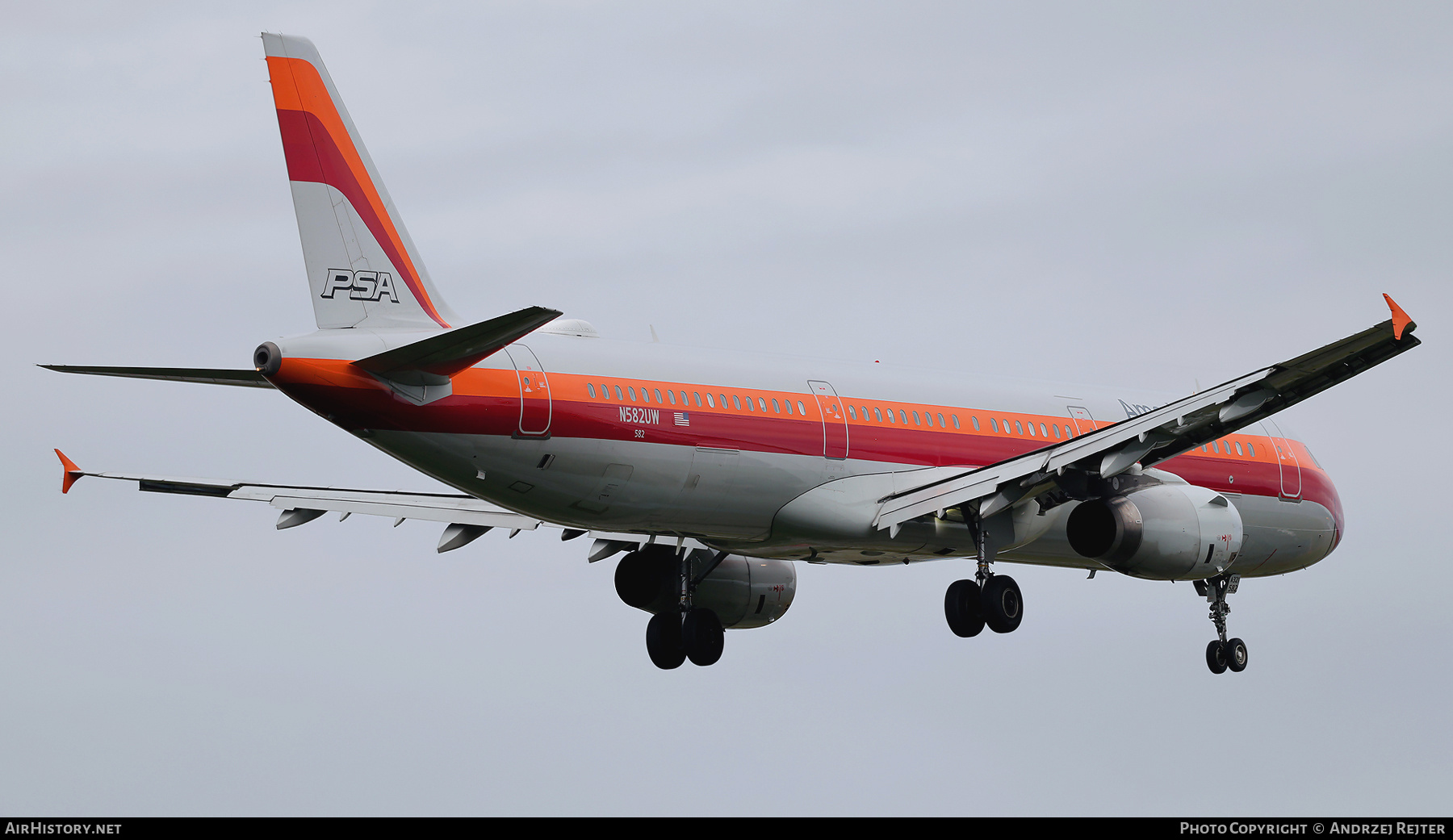 Aircraft Photo of N582UW | Airbus A321-231 | American Airlines | PSA - Pacific Southwest Airlines | AirHistory.net #816427