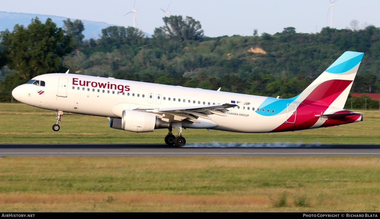 Aircraft Photo of 9H-EUP | Airbus A320-214 | Eurowings | AirHistory.net #816434