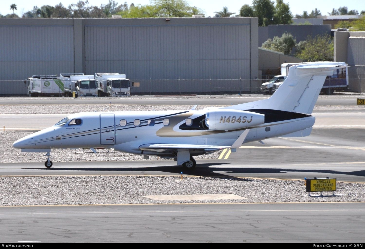 Aircraft Photo of N484SJ | Embraer EMB-505 Phenom 300E | AirHistory.net #816467