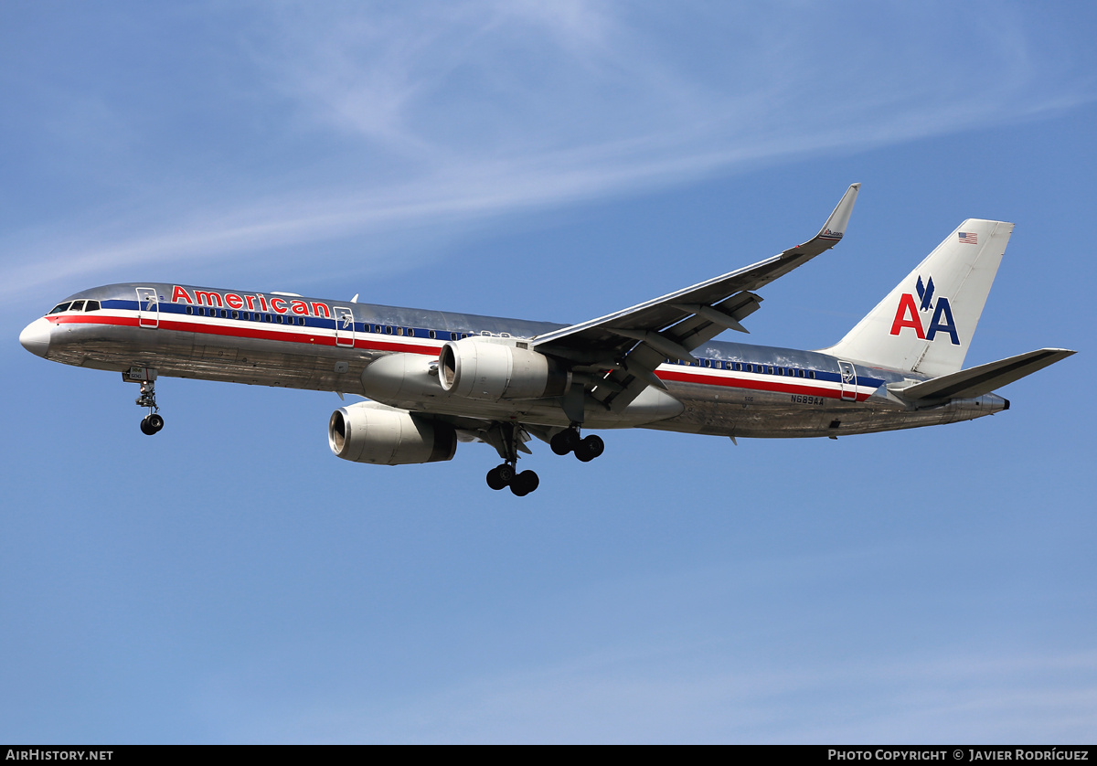 Aircraft Photo of N689AA | Boeing 757-223 | American Airlines | AirHistory.net #816544