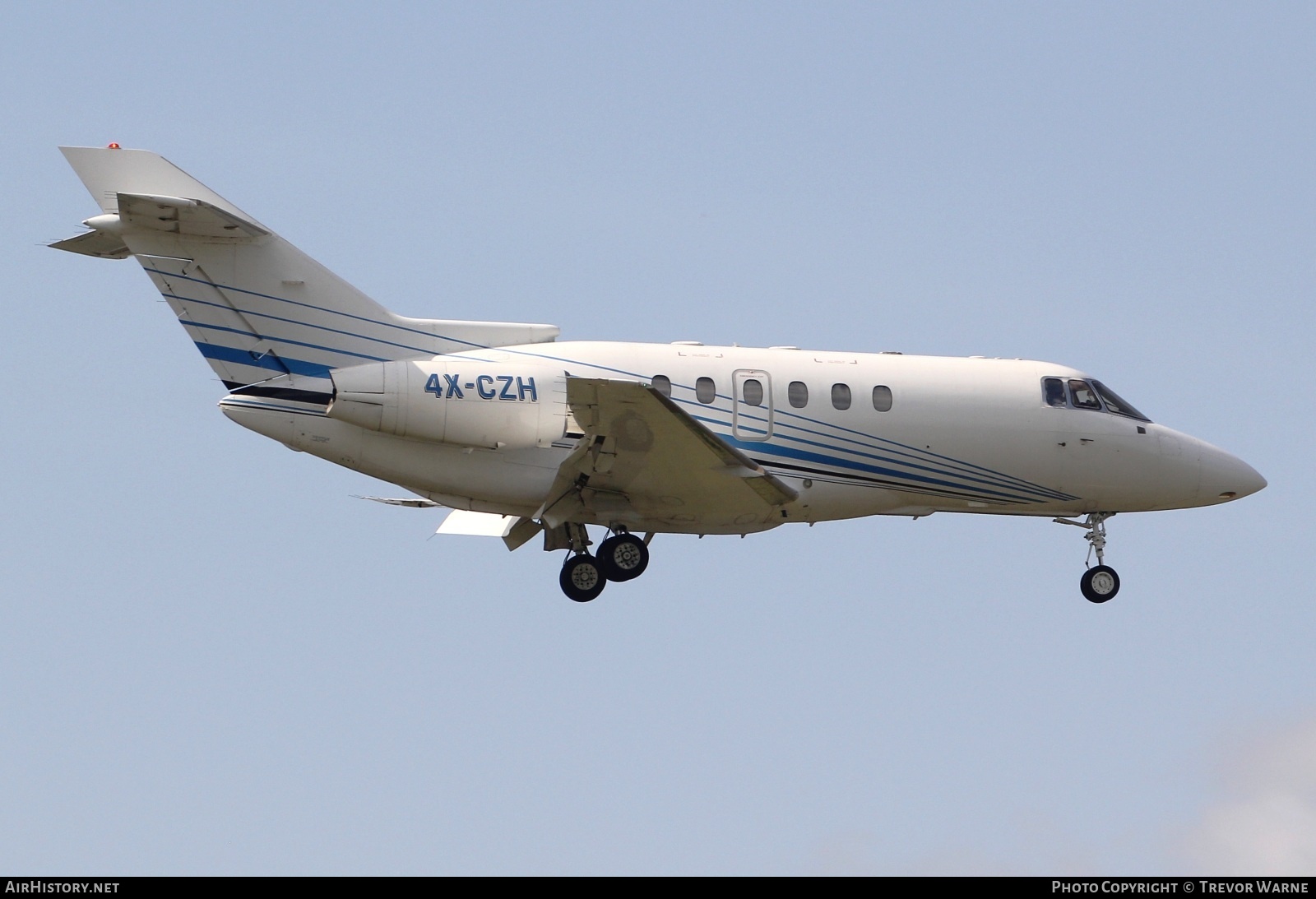 Aircraft Photo of 4X-CZH | Raytheon Hawker 800XP | AirHistory.net #816555