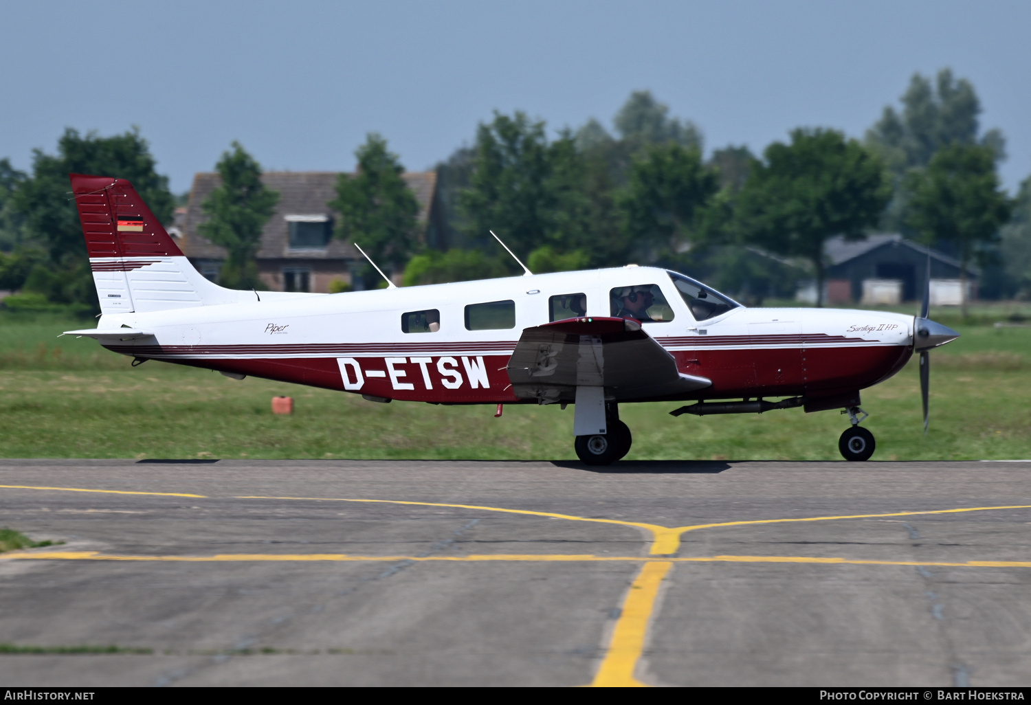 Aircraft Photo of D-ETSW | Piper PA-32R-301 Saratoga II HP | AirHistory.net #816561