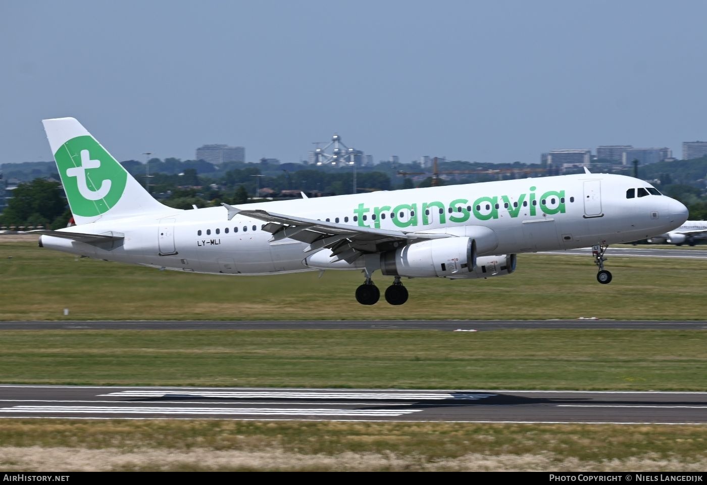 Aircraft Photo of LY-MLI | Airbus A320-232 | Transavia | AirHistory.net #816591
