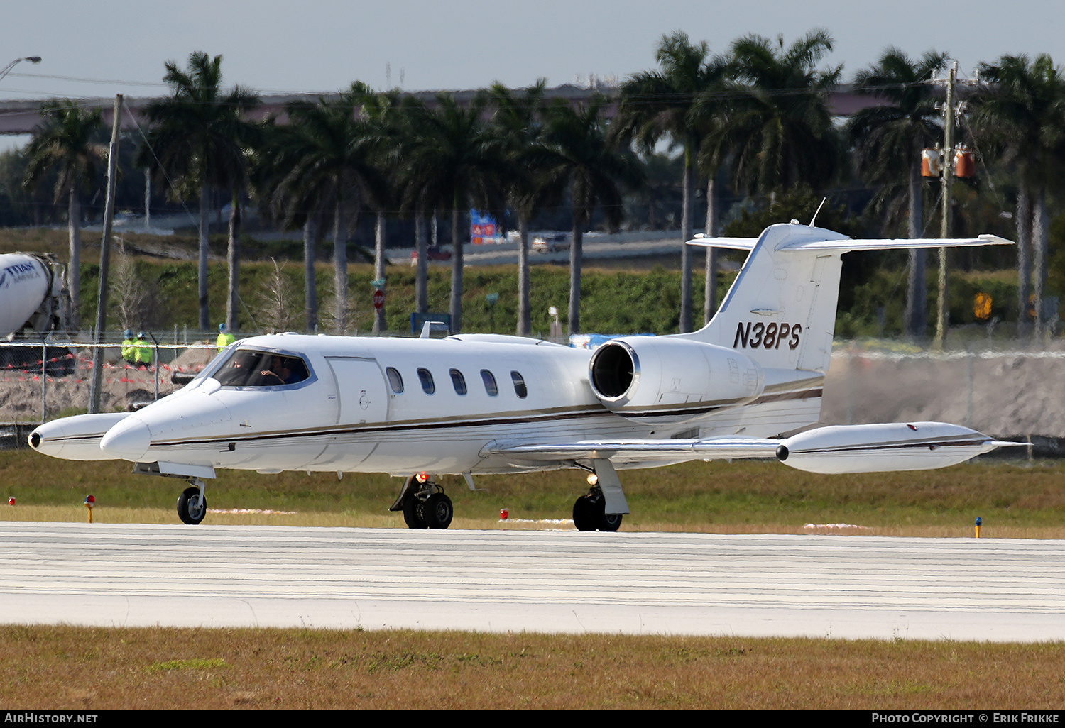 Aircraft Photo of N38PS | Gates Learjet 35A | Jet Logistics | AirHistory.net #816608