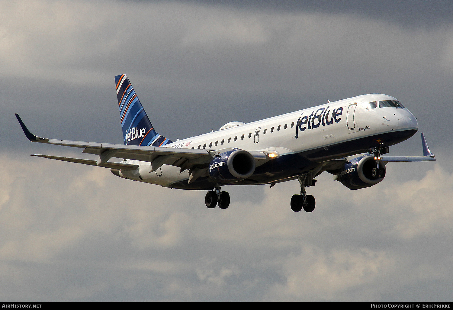Aircraft Photo of N249JB | Embraer 190AR (ERJ-190-100IGW) | JetBlue Airways | AirHistory.net #816609