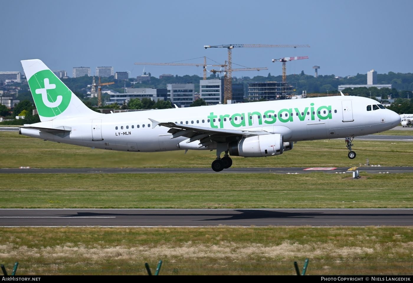 Aircraft Photo of LY-MLN | Airbus A320-232 | Transavia | AirHistory.net #816624