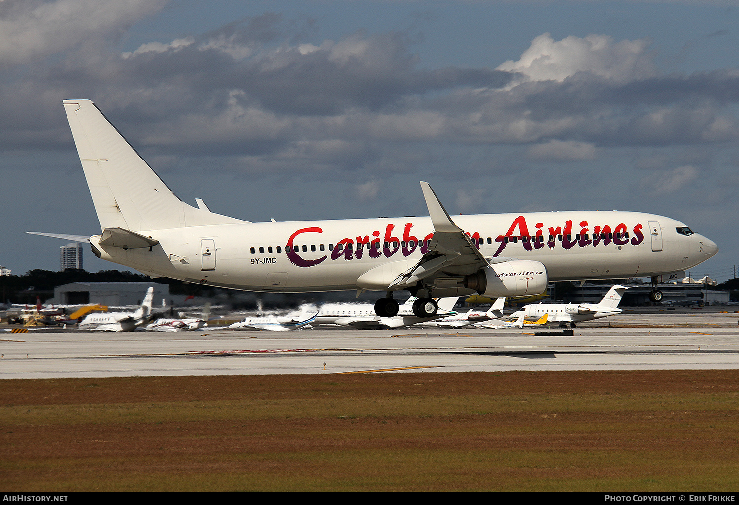 Aircraft Photo of 9Y-JMC | Boeing 737-8Q8 | Caribbean Airlines | AirHistory.net #816628
