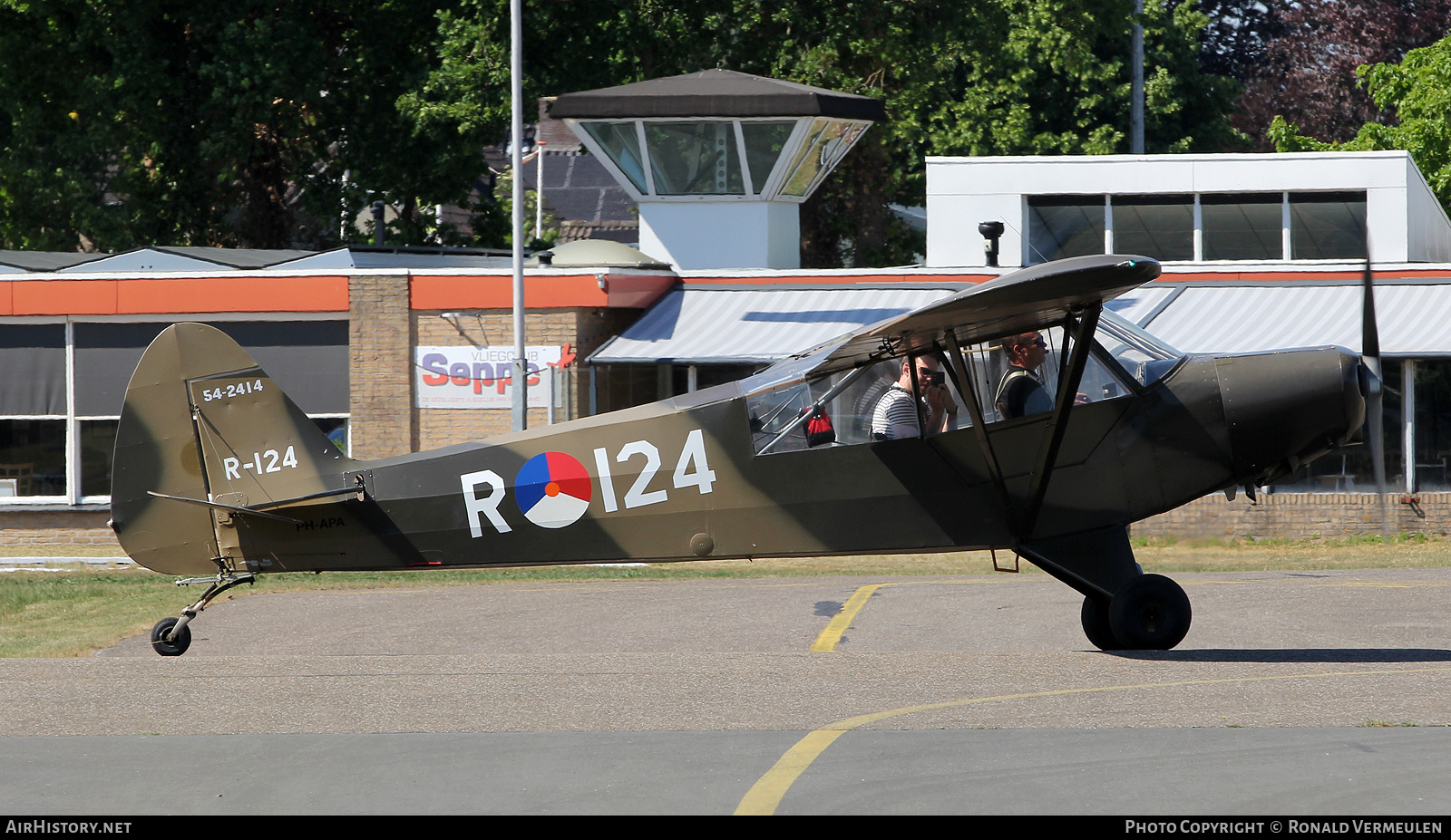 Aircraft Photo of PH-APA / R-124 | Piper L-21B Super Cub | Netherlands - Air Force | AirHistory.net #816648