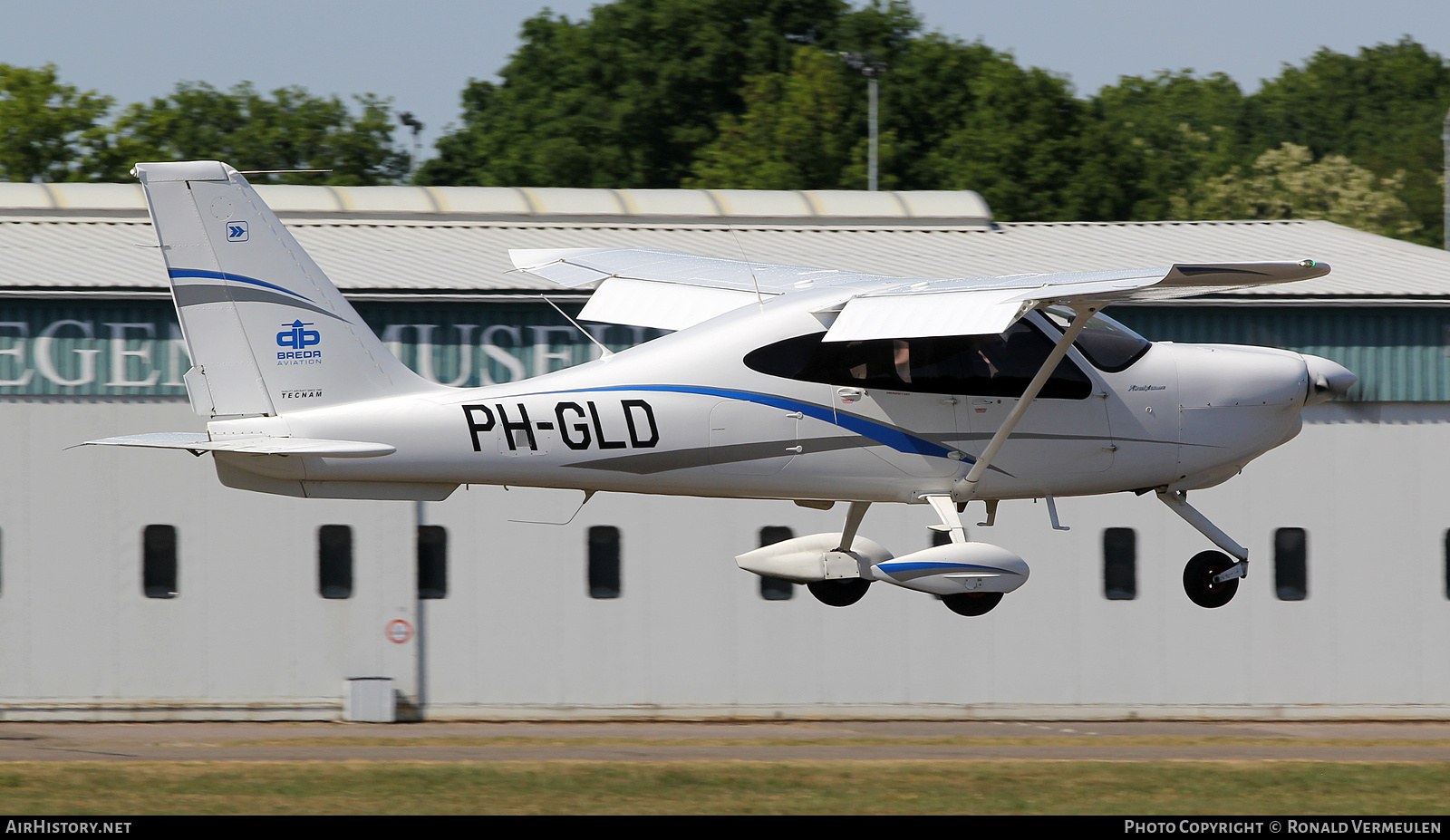 Aircraft Photo of PH-GLD | Tecnam P-2010 Mk.II | Breda Aviation | AirHistory.net #816688
