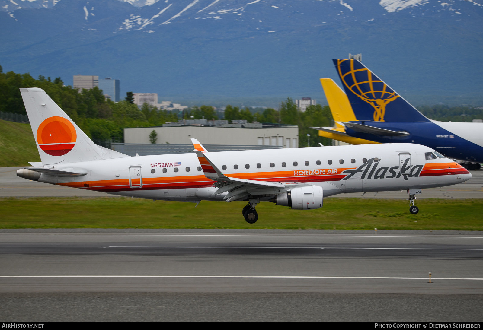 Aircraft Photo of N652MK | Embraer 175LR (ERJ-170-200LR) | Alaska Airlines | AirHistory.net #816709