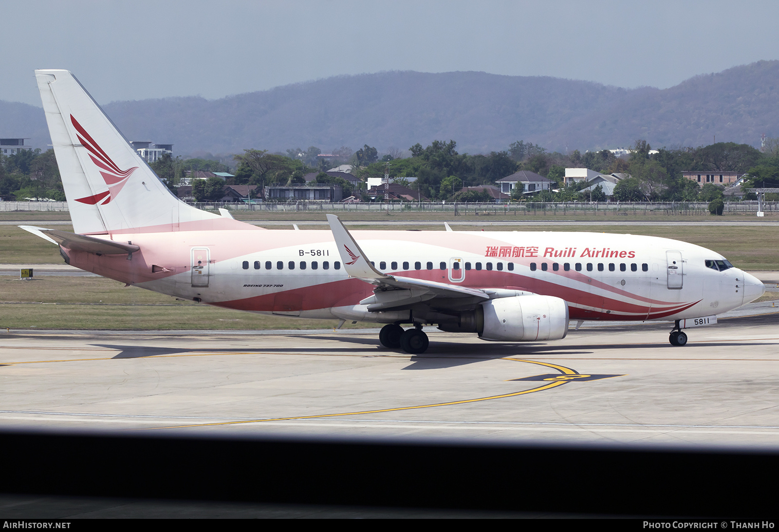 Aircraft Photo of B-5811 | Boeing 737-76J | Ruili Airlines | AirHistory.net #816725
