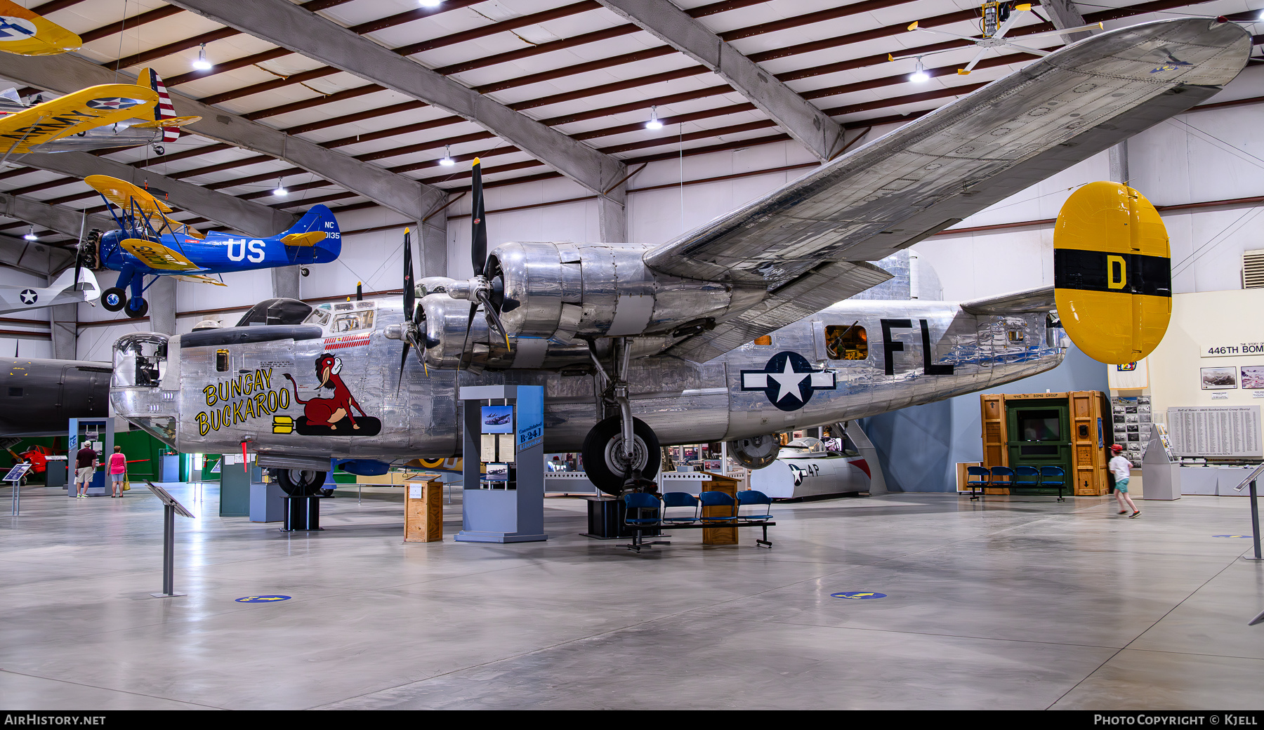 Aircraft Photo of 44-44175 | Consolidated B-24J Liberator | USA - Air Force | AirHistory.net #816763