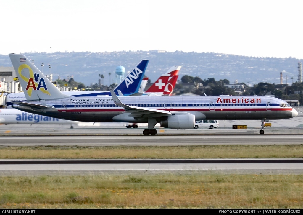 Aircraft Photo of N690AA | Boeing 757-223 | American Airlines | AirHistory.net #816895