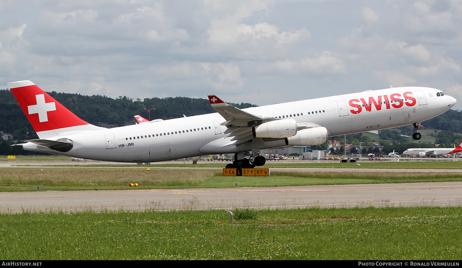Aircraft Photo of HB-JMI | Airbus A340-313 | Swiss International Air Lines | AirHistory.net #816929
