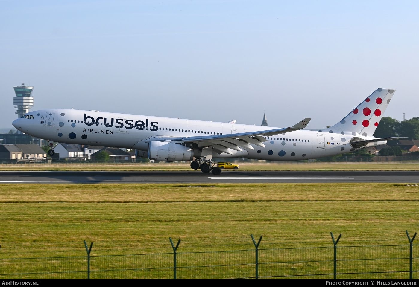 Aircraft Photo of OO-SFH | Airbus A330-342 | Brussels Airlines | AirHistory.net #816989