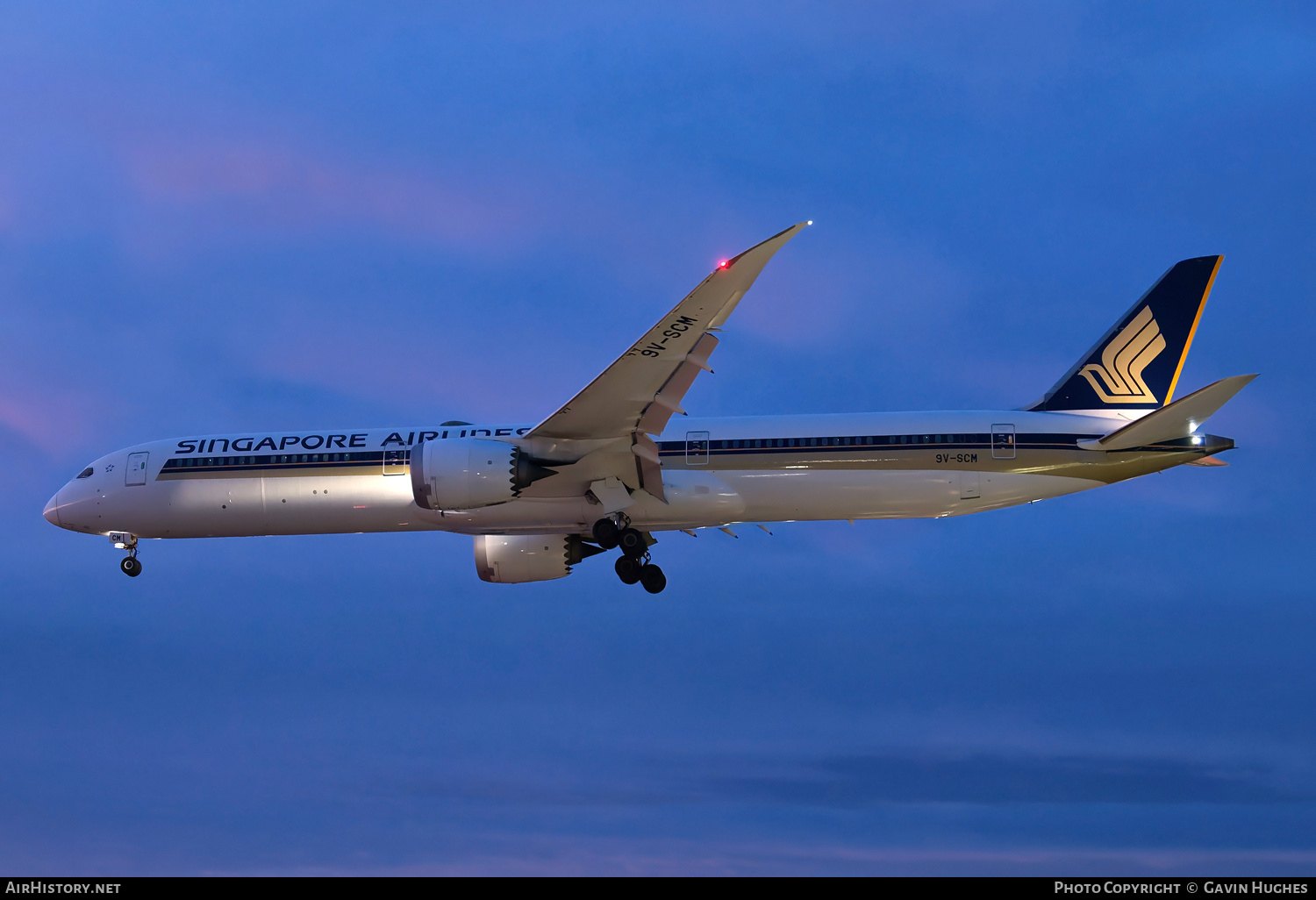 Aircraft Photo of 9V-SCM | Boeing 787-10 Dreamliner | Singapore Airlines | AirHistory.net #817028