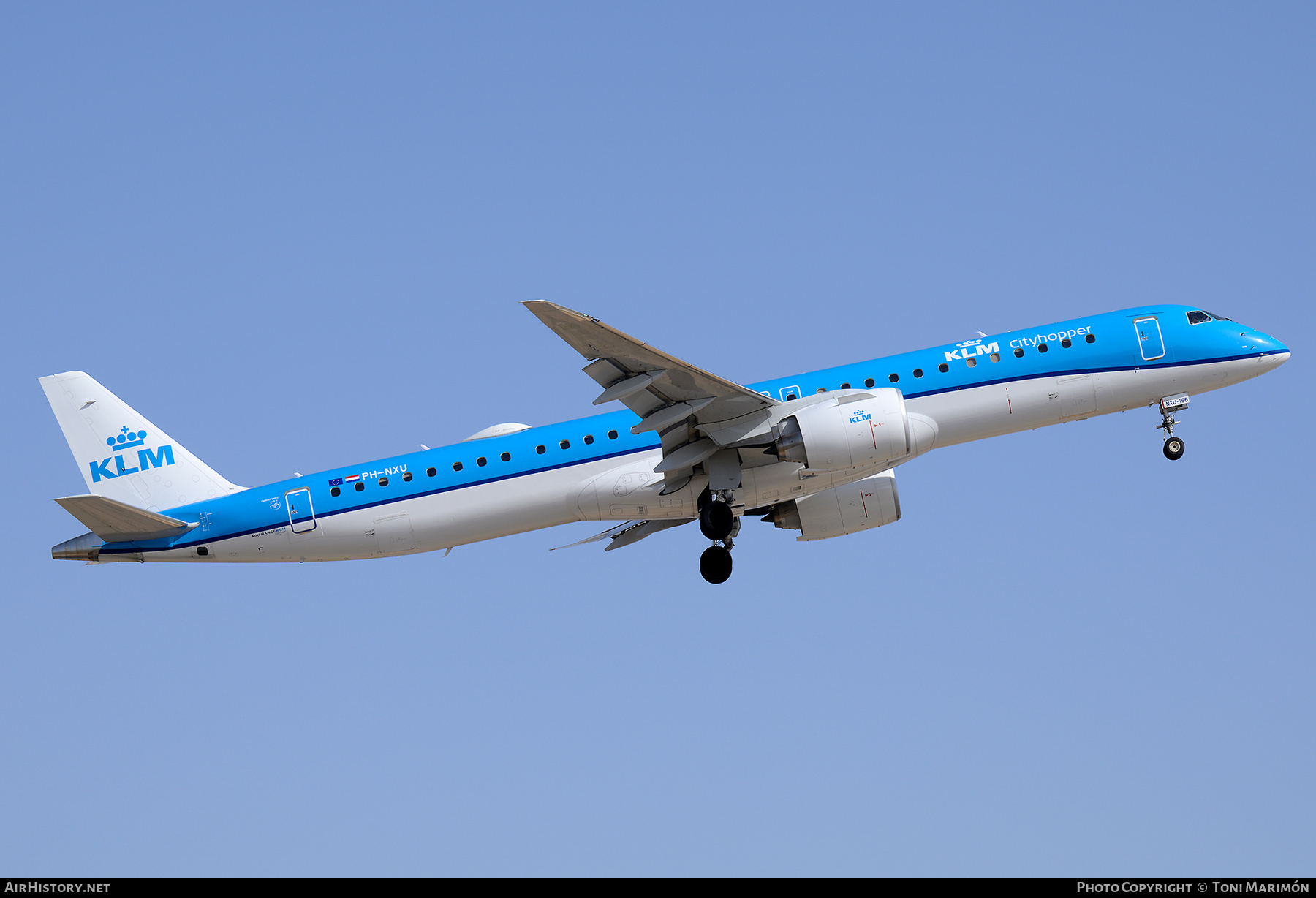 Aircraft Photo of PH-NXU | Embraer 195-E2 (ERJ-190-400) | KLM Cityhopper | AirHistory.net #817032