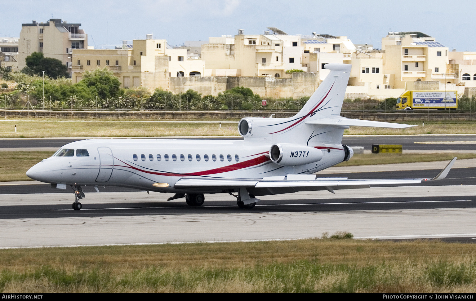 Aircraft Photo of N37TY | Dassault Falcon 7X | AirHistory.net #817080