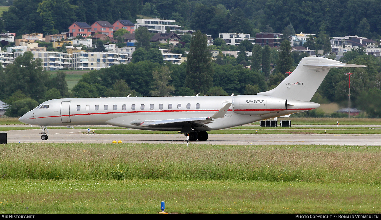 Aircraft Photo of 9H-VONE | Bombardier Global 7500 (BD-700-2A12) | VistaJet | AirHistory.net #817109