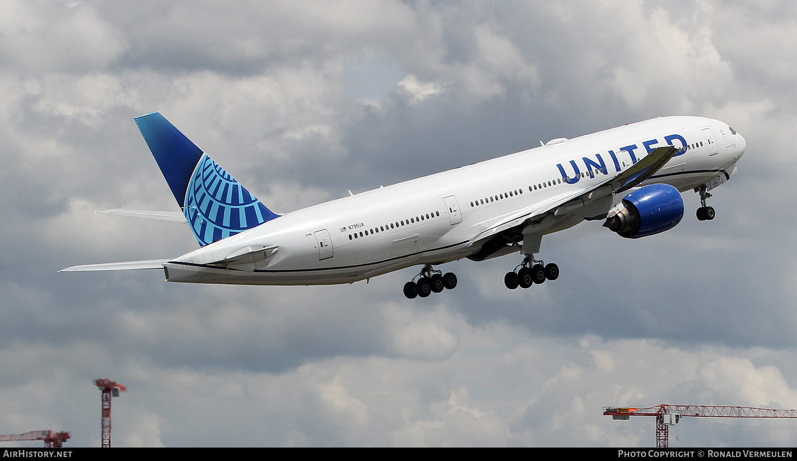 Aircraft Photo of N795UA | Boeing 777-222/ER | United Airlines | AirHistory.net #817156