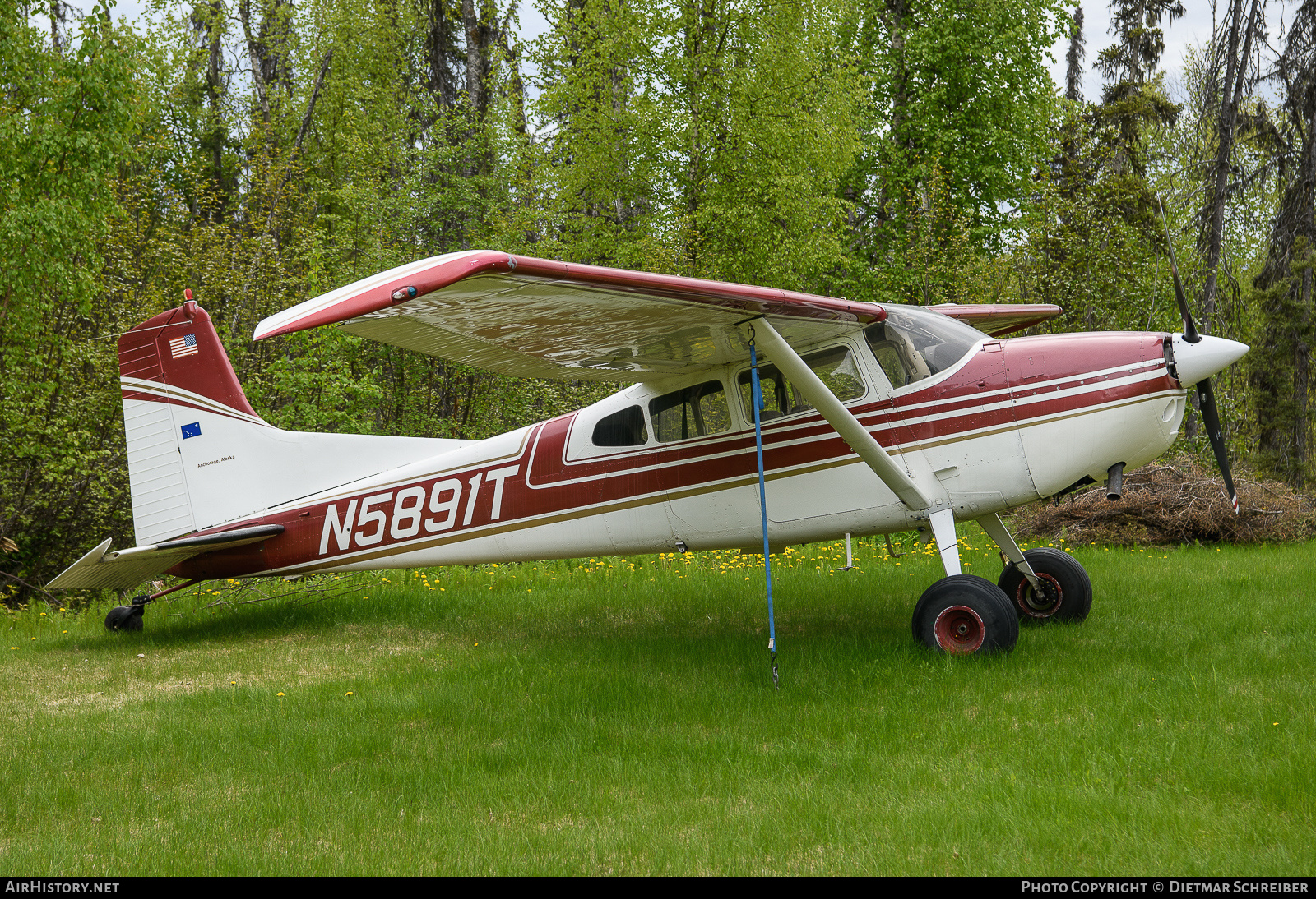 Aircraft Photo of N5891T | Cessna 185D Skywagon | AirHistory.net #817187