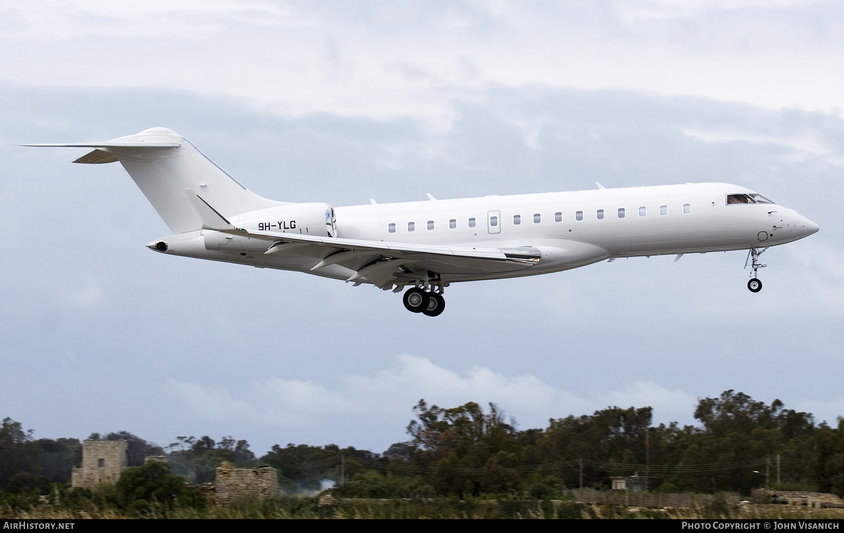 Aircraft Photo of 9H-YLG | Bombardier Global 6000 (BD-700-1A10) | AirHistory.net #817413