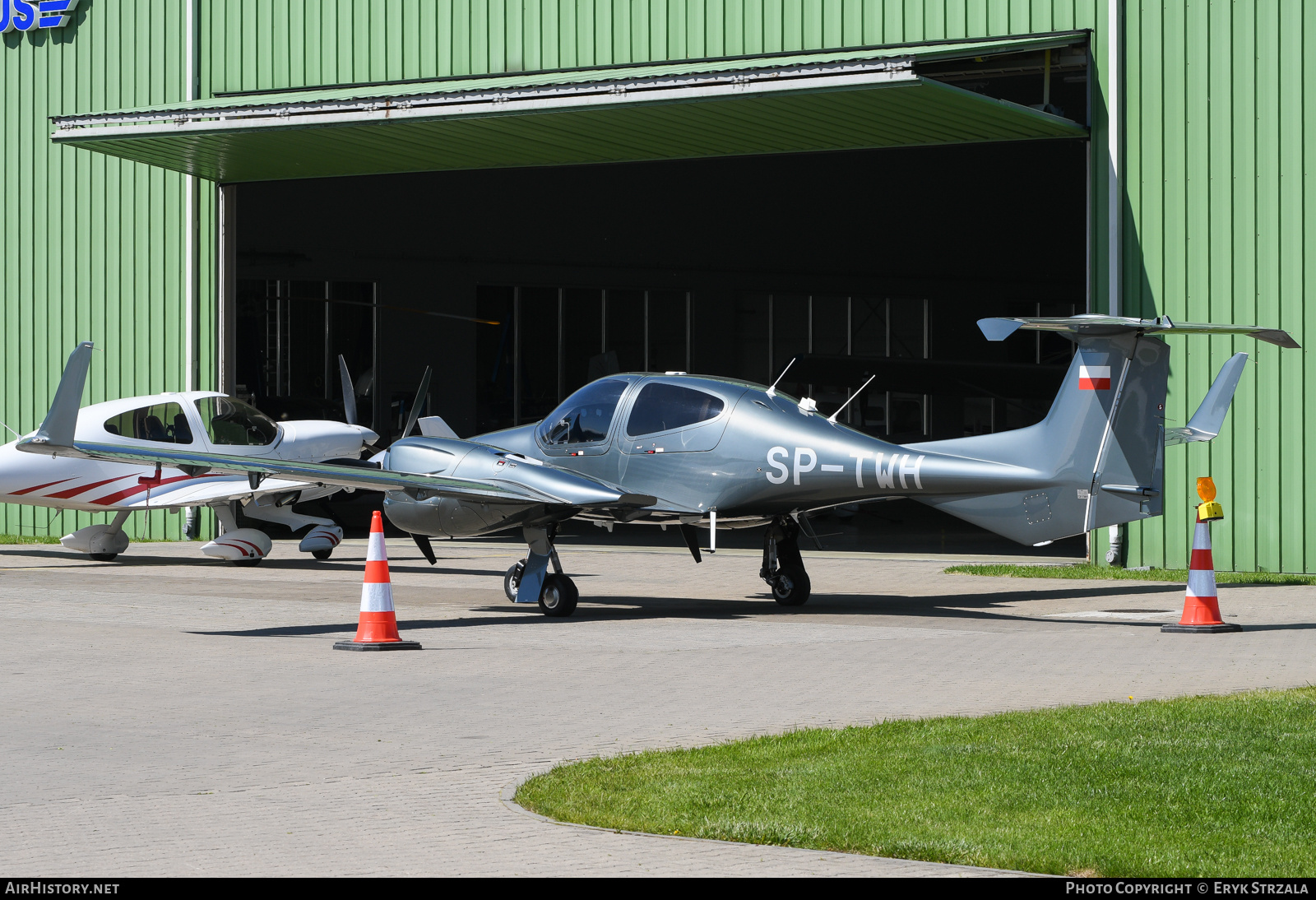 Aircraft Photo of SP-TWH | Diamond DA42 NG Twin Star | AirHistory.net #817417