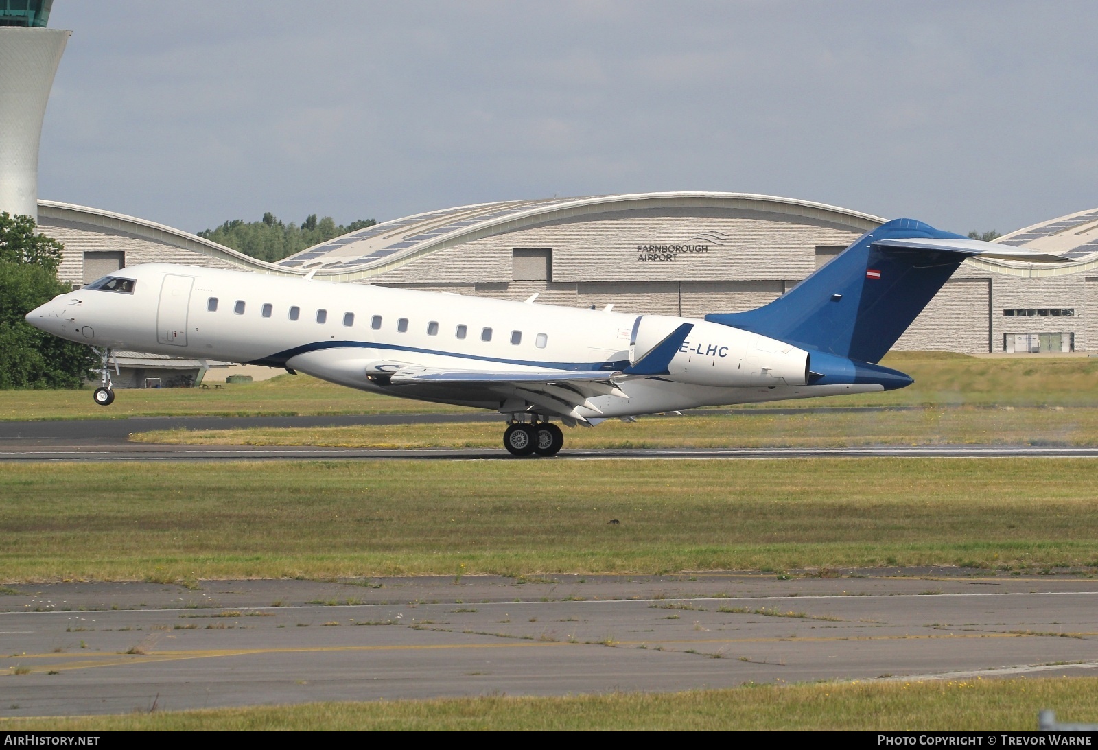 Aircraft Photo of OE-LHC | Bombardier Global 6500 (BD-700-1A10) | Skyside | AirHistory.net #817470