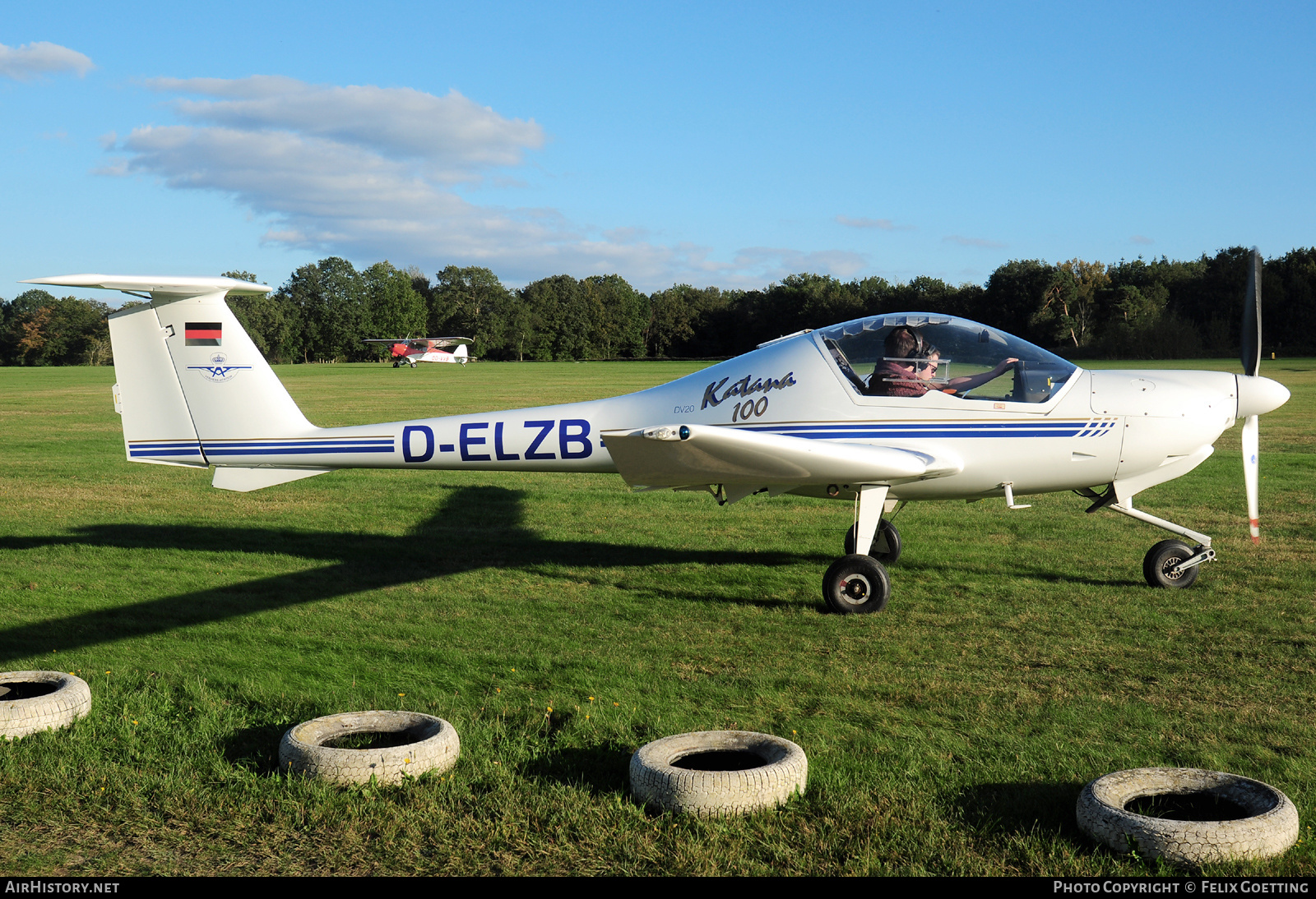 Aircraft Photo of D-ELZB | Diamond DA20A-1 Katana 100 | AirHistory.net #817609