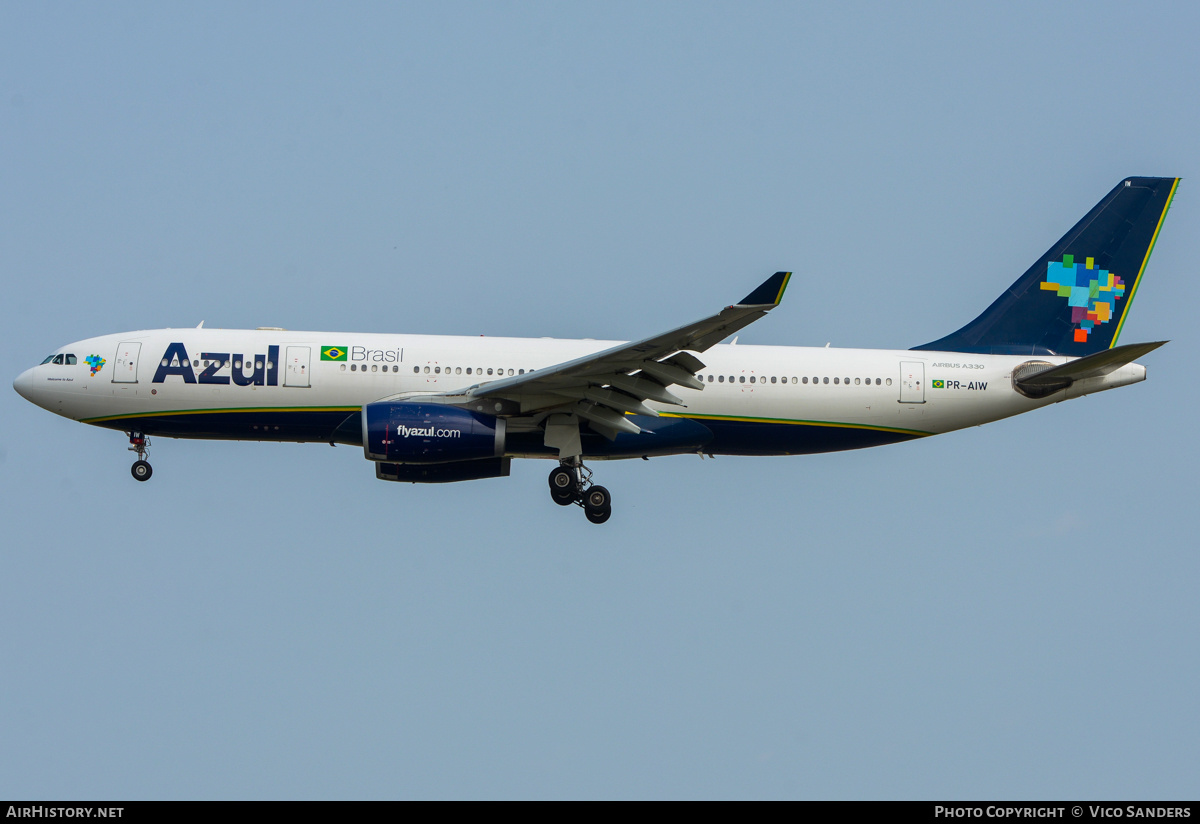 Aircraft Photo of PR-AIW | Airbus A330-243 | Azul Linhas Aéreas Brasileiras | AirHistory.net #817658