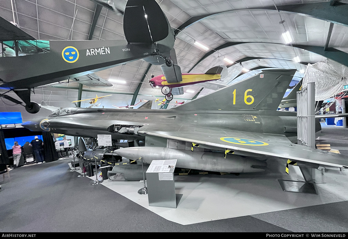 Aircraft Photo of 35916 | Saab S35E Draken | Sweden - Air Force | AirHistory.net #817710
