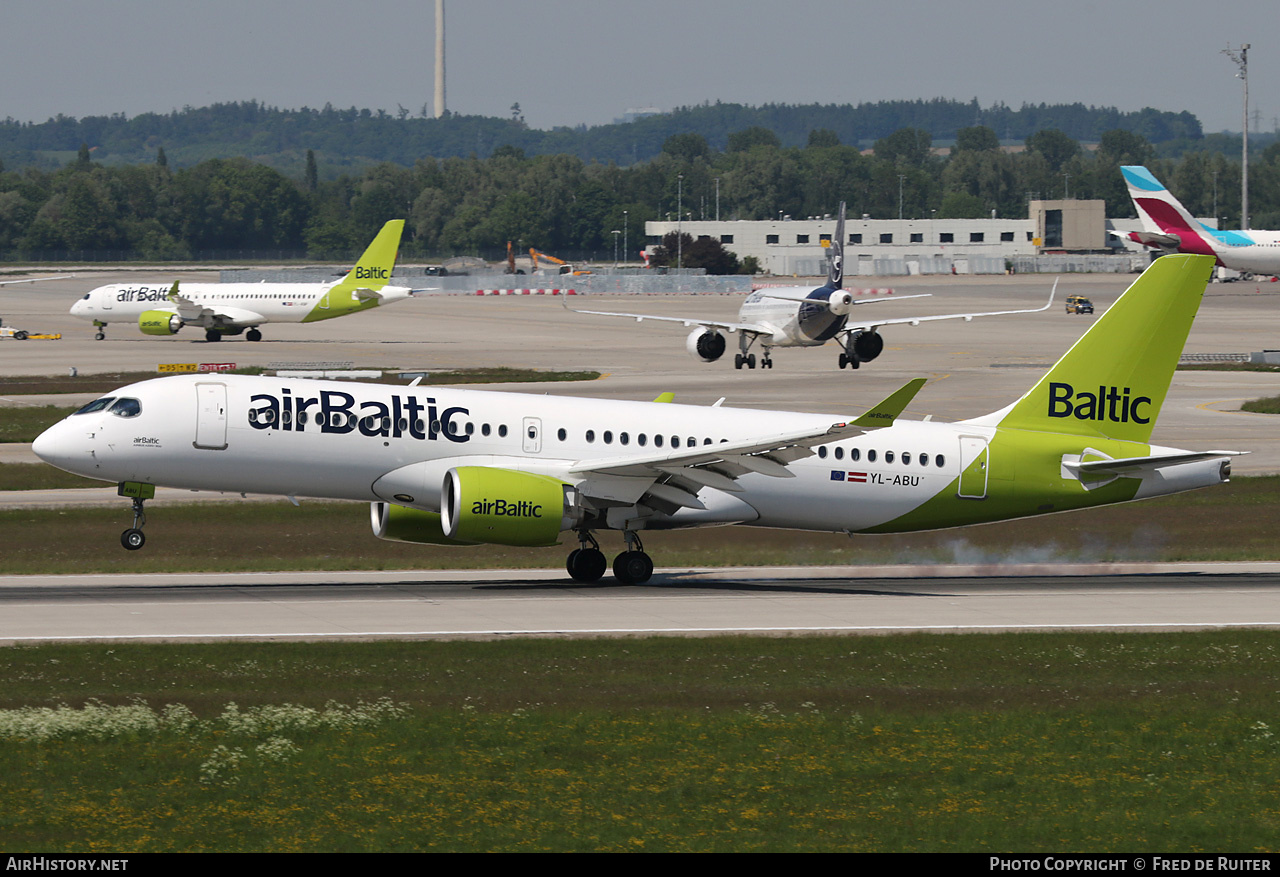Aircraft Photo of YL-ABU | Airbus A220-300 (BD-500-1A11) | AirBaltic | AirHistory.net #817718