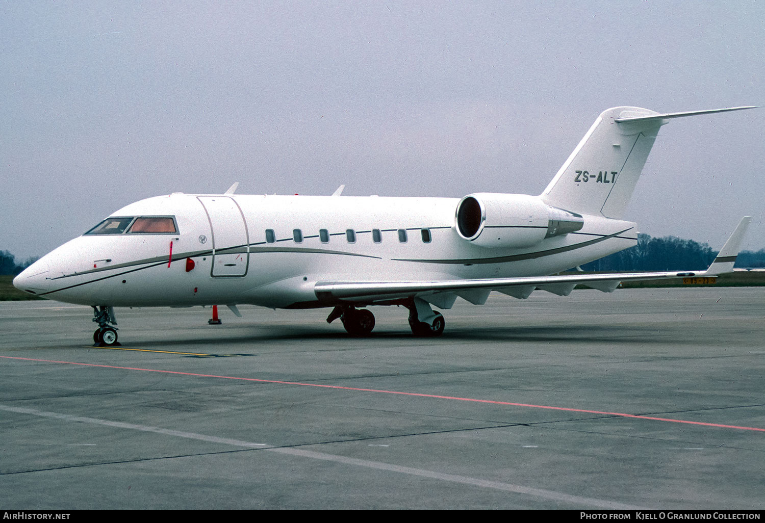 Aircraft Photo of ZS-ALT | Bombardier Challenger 604 (CL-600-2B16) | AirHistory.net #817726