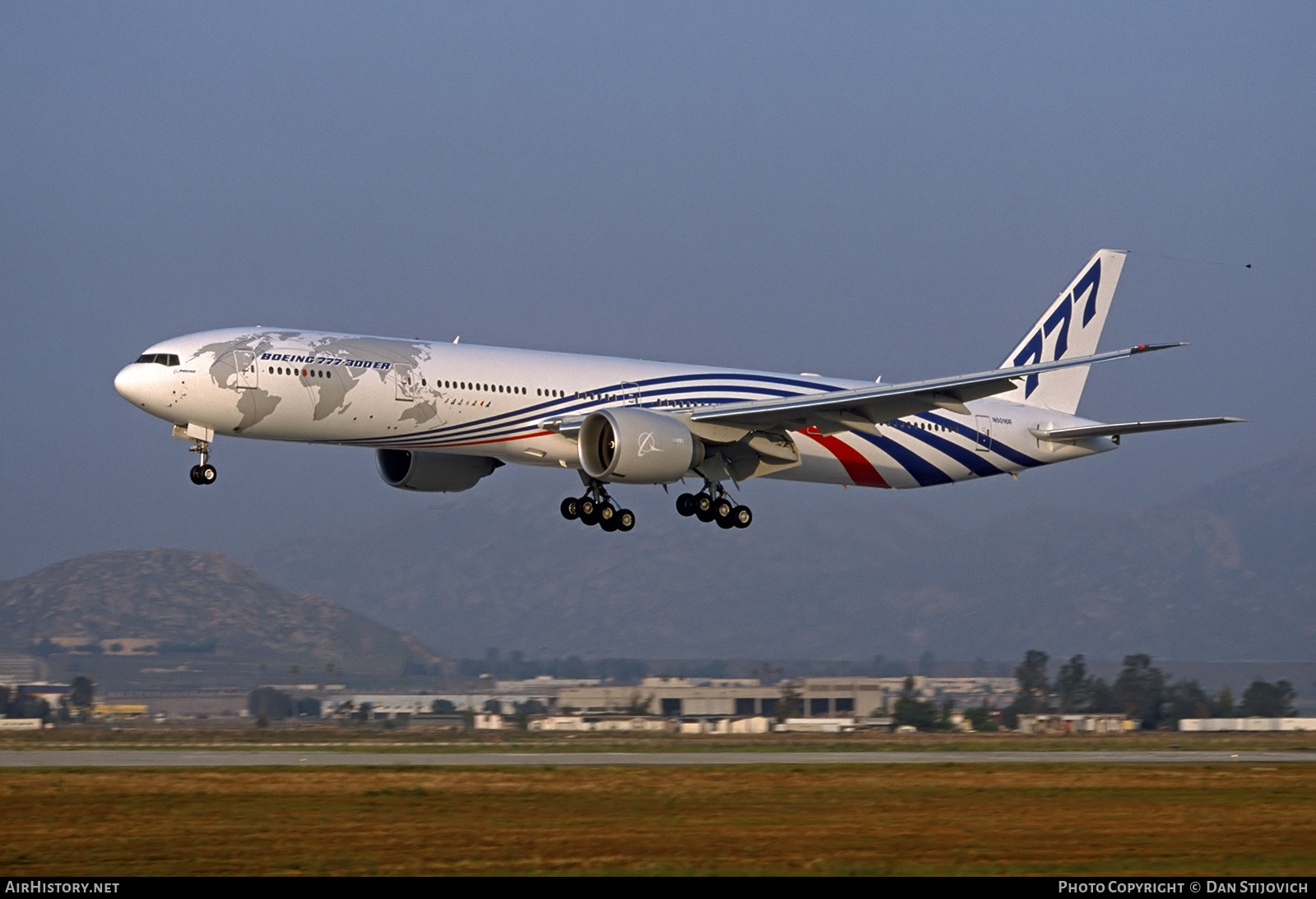 Aircraft Photo of N5016R | Boeing 777-346/ER | Boeing | AirHistory.net #817755
