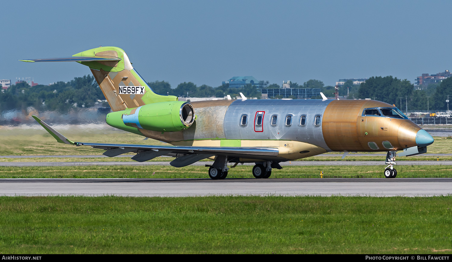 Aircraft Photo of N569FX | Bombardier Challenger 3500 (BD-100-1A10) | AirHistory.net #817764