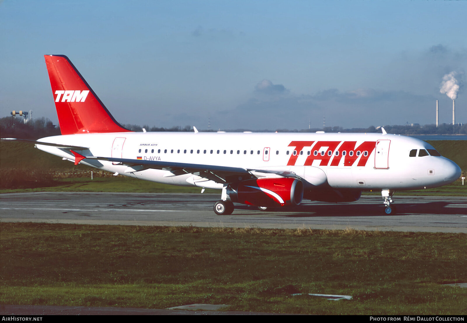 Aircraft Photo of D-AVYA | Airbus A319-132 | TAM Linhas Aéreas | AirHistory.net #817790