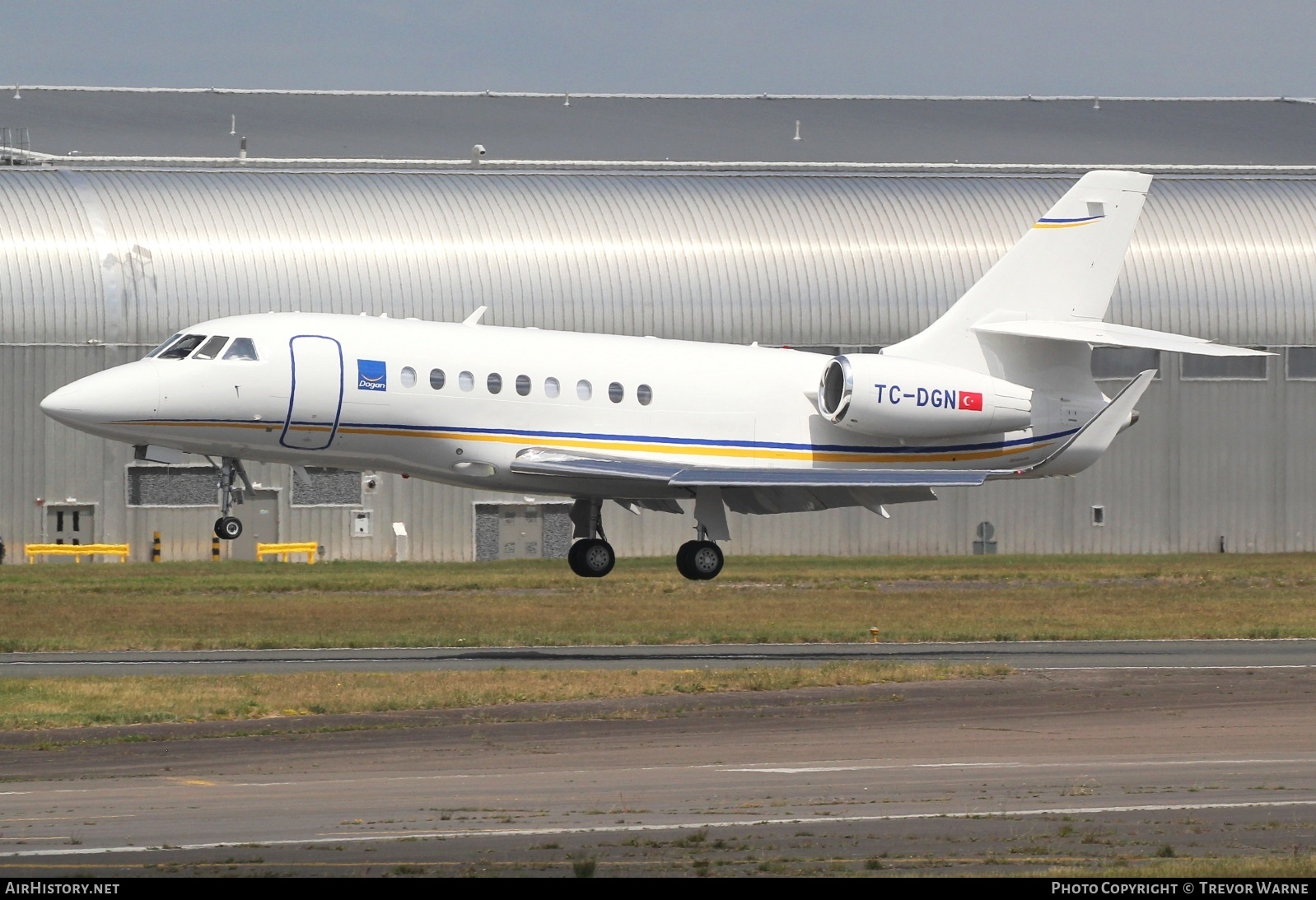 Aircraft Photo of TC-DGN | Dassault Falcon 2000LX | Doğan Group | AirHistory.net #817823