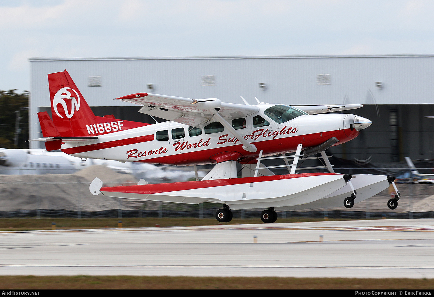 Aircraft Photo of N188SF | Cessna 208 Caravan I | Resorts World SuperFlights | AirHistory.net #817846