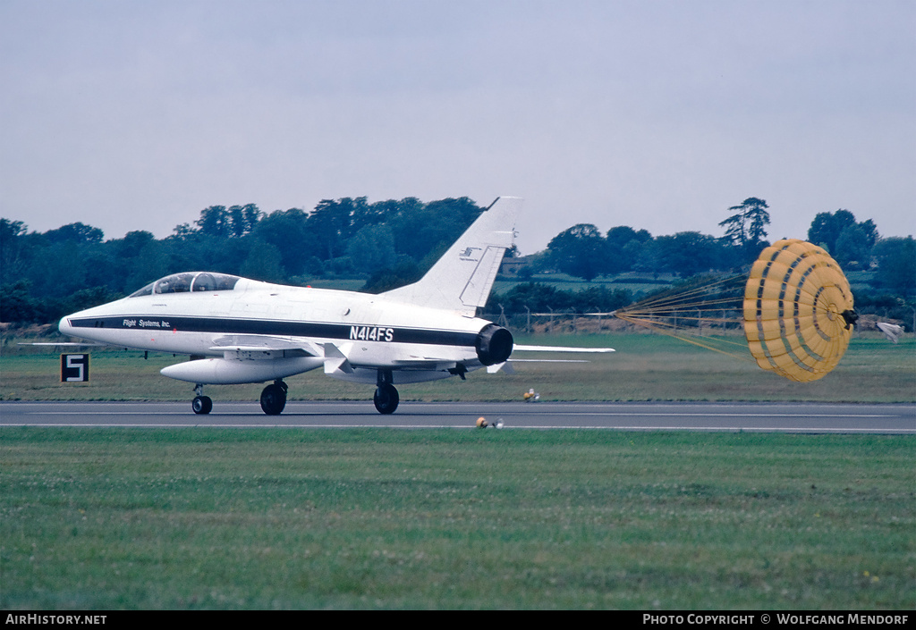 Aircraft Photo of N414FS | North American F-100F Super Sabre | Flight Systems Inc. | AirHistory.net #817871