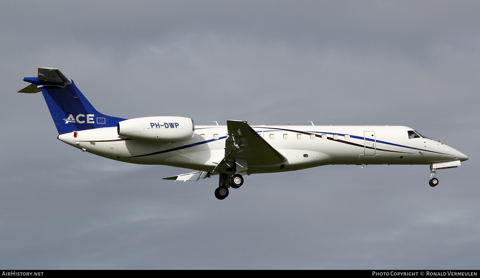 Aircraft Photo of PH-DWP | Embraer ERJ-135ER (EMB-135ER) | ACE - Air Charters Europe | AirHistory.net #817909