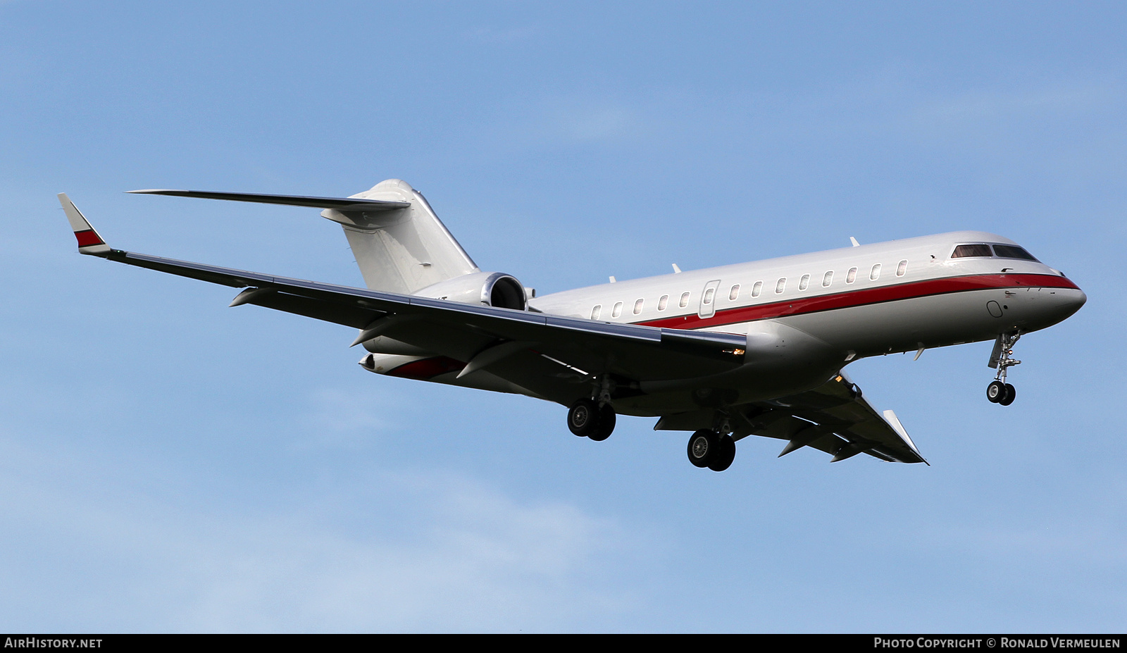 Aircraft Photo of C-FIKT | Bombardier Global 5000 (BD-700-1A11) | AirHistory.net #817910