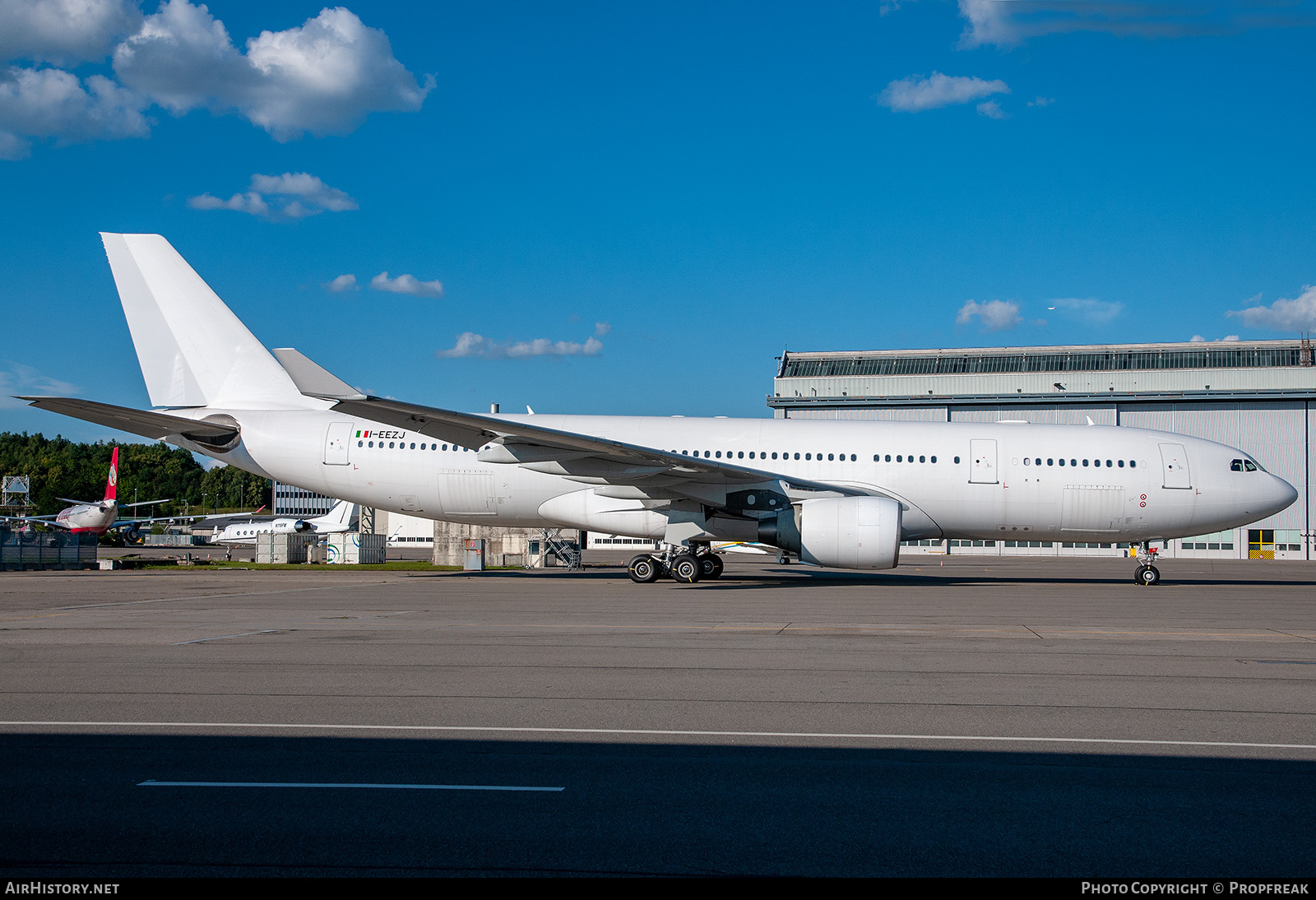 Aircraft Photo of I-EEZJ | Airbus A330-223 | AirHistory.net #818047