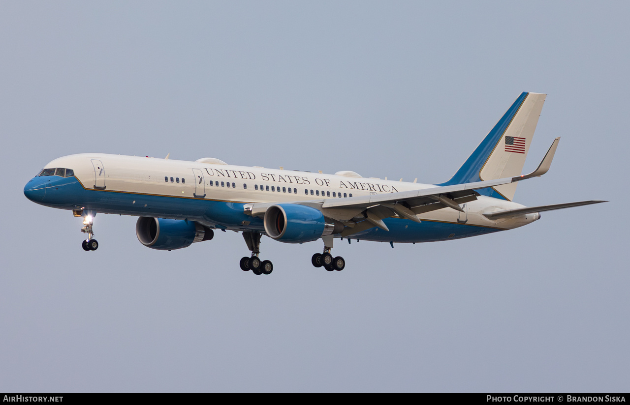 Aircraft Photo of 09-0015 / 90015 | Boeing C-32A (757-200) | USA - Air Force | AirHistory.net #818085