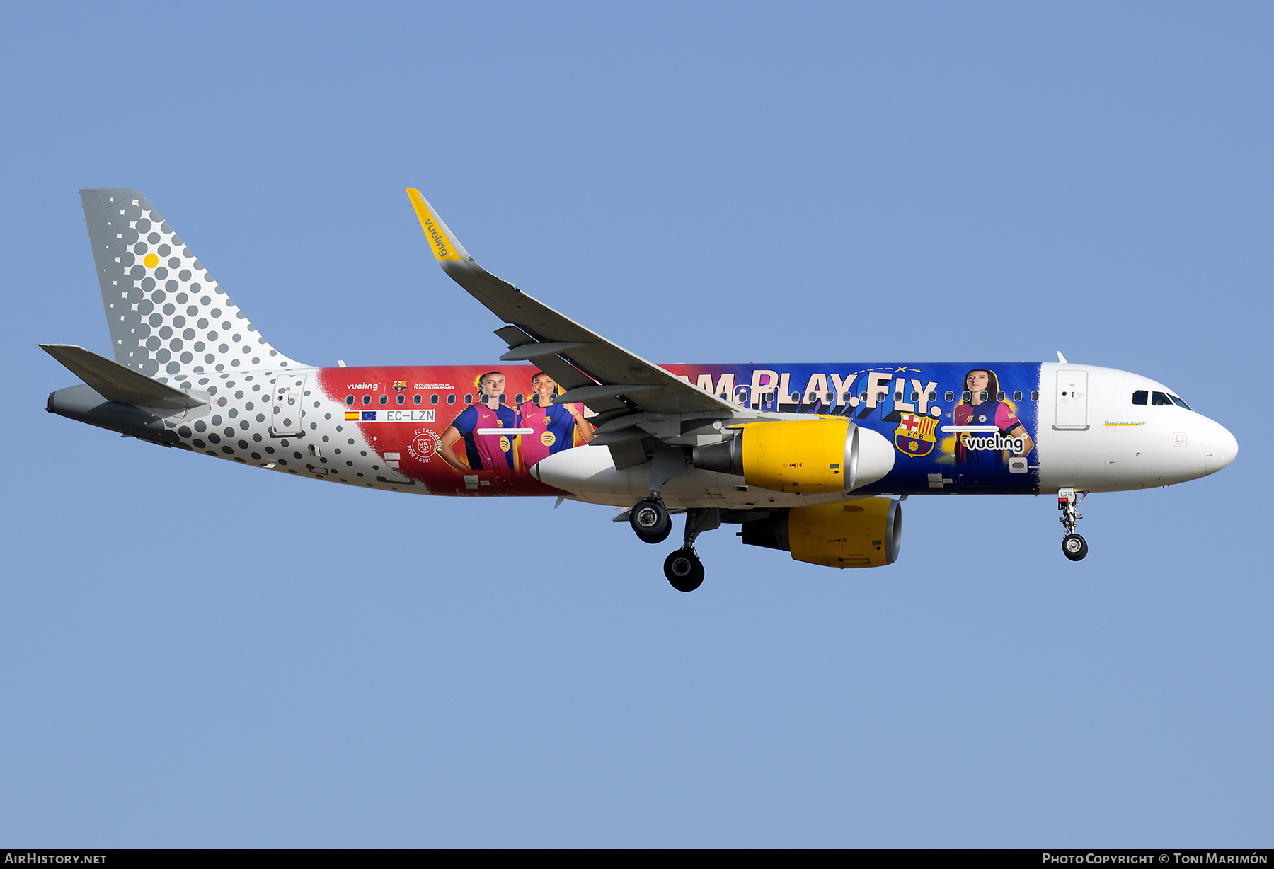Aircraft Photo of EC-LZN | Airbus A320-214 | Vueling Airlines | AirHistory.net #818138