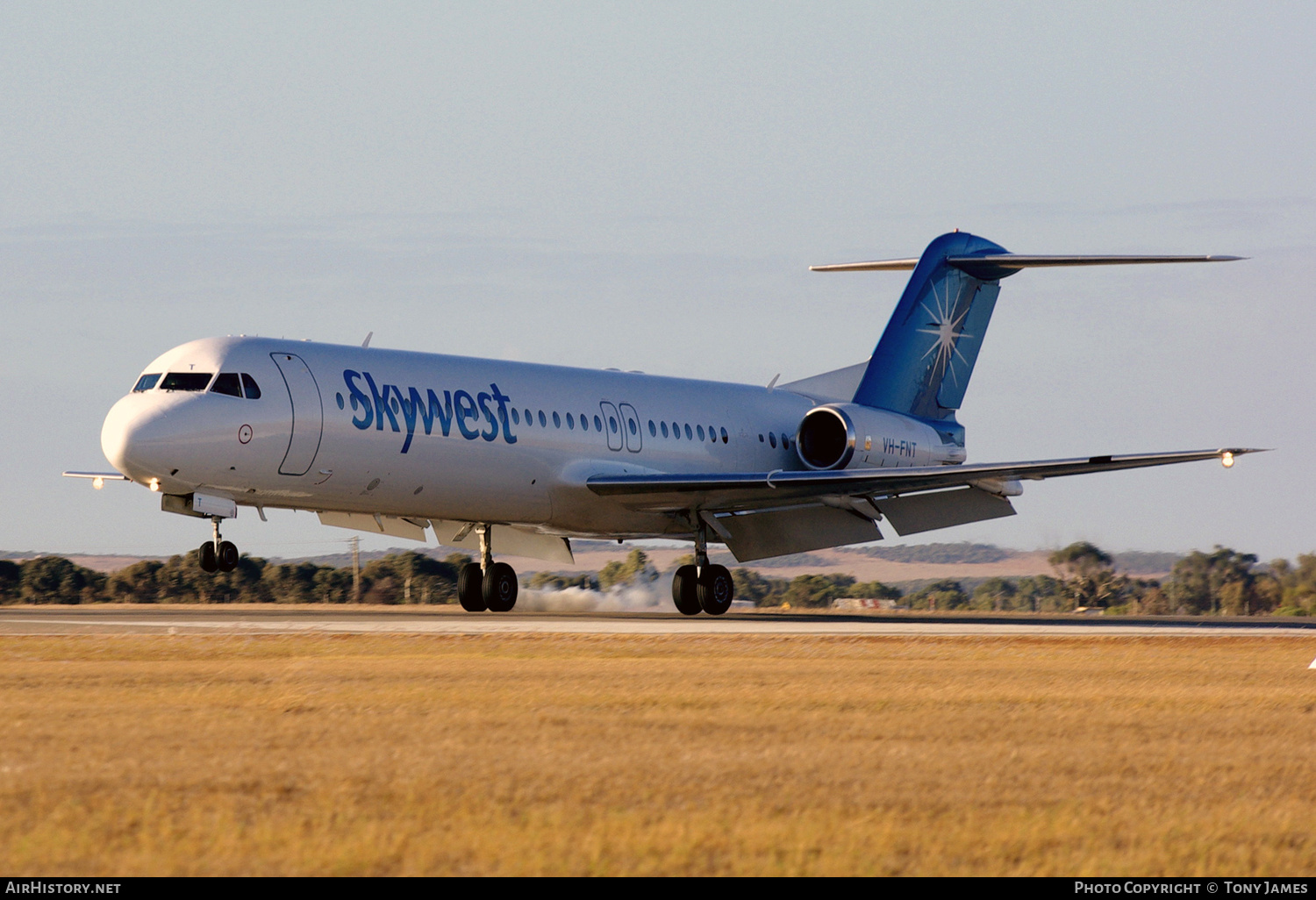 Aircraft Photo of VH-FNT | Fokker 100 (F28-0100) | Skywest Airlines | AirHistory.net #818146