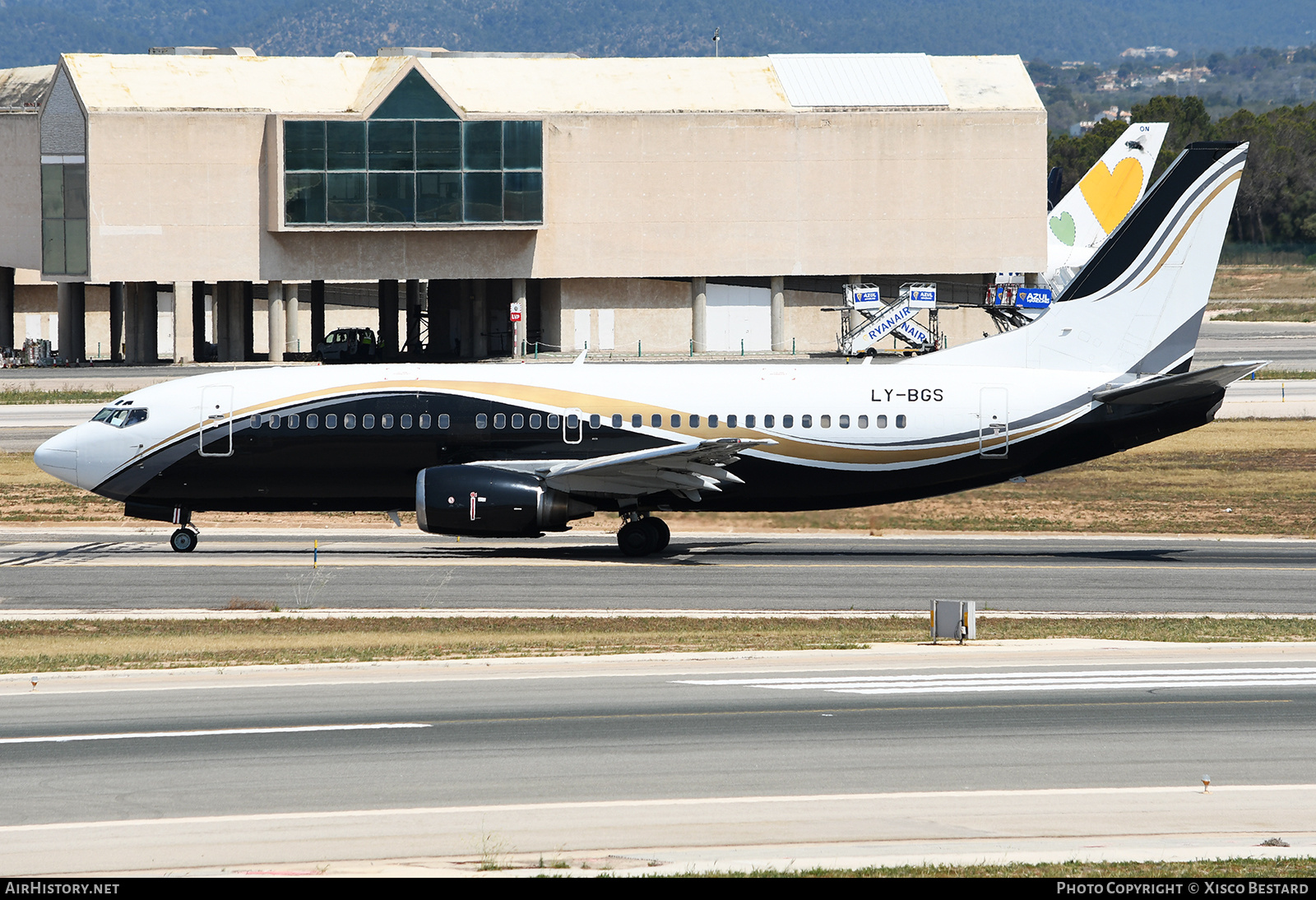 Aircraft Photo of LY-BGS | Boeing 737-3L9 | AirHistory.net #818181